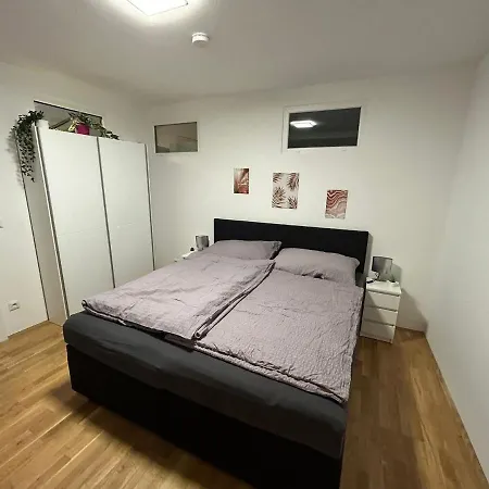 Paky 00323 Apartment