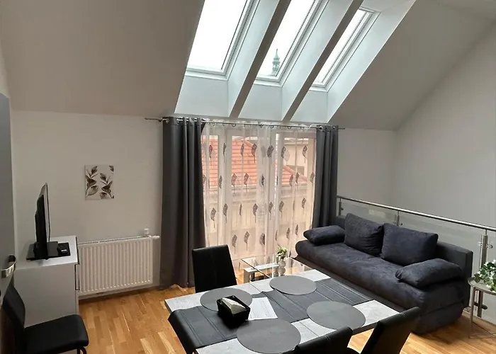 Paky 00323 Apartament *